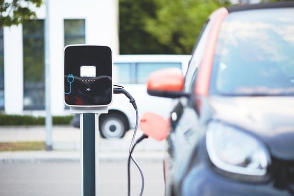 Recharge des voitures électriques : que faut-il savoir ?